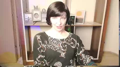Snapshot of angelinalov_ chatting on May 11, 2026, 9:04 am Angelina online show from May 11, 2026, 9:04 am