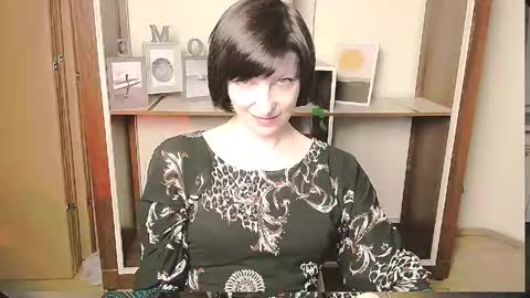 Snapshot of angelinalov_ chatting on May 11, 2026, 2:45 pm Angelina online show from May 11, 2026, 2:45 pm