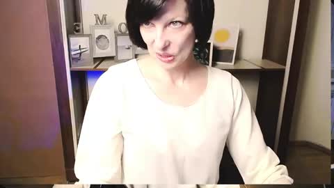 Snapshot of angelinalov_ chatting on May 16, 2026, 10:36 am Angelina online show from May 16, 2026, 10:36 am