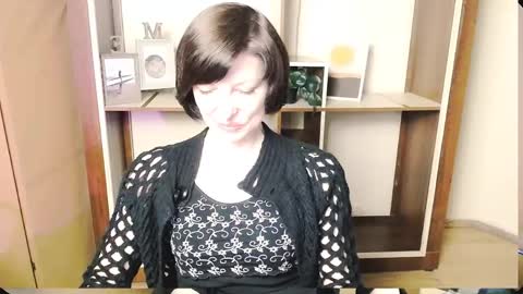 Snapshot of angelinalov_ chatting on May 18, 2026, 8:53 am Angelina online show from May 18, 2026, 8:53 am