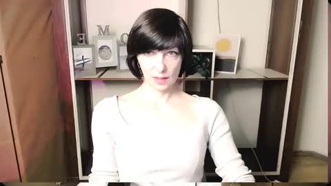 Snapshot of angelinalov_ chatting on May 31, 2026, 8:54 am Angelina online show from May 31, 2026, 8:54 am