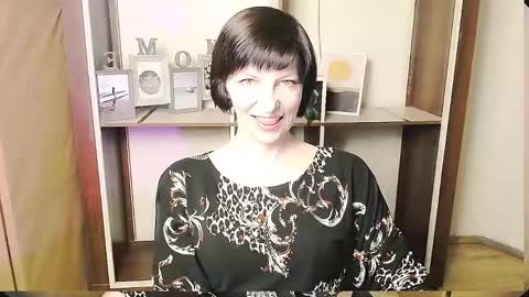 Snapshot of angelinalov_ chatting on June 7, 2026, 8:29 am Angelina online show from June 7, 2026, 8:29 am