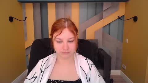 AngelinaLow online show from April 13, 2026, 11:27 am