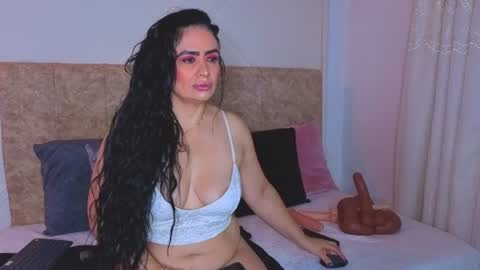 Snapshot of angelinarouse_ chatting on June 23, 2026, 3:37 am angelinarouse_ online show from June 23, 2026, 3:37 am