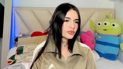 Snapshot of angeline__smith chatting on March 4, 2025, 3:33 am Angeline Smith online show from March 4, 2025, 3:33 am