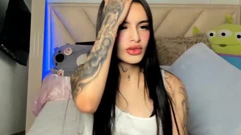 Snapshot of angeline__smith chatting on March 7, 2025, 10:56 am Angeline Smith online show from March 7, 2025, 10:56 am