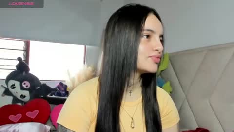 Snapshot of angeline__smith chatting on July 18, 2026, 9:40 pm Angeline Smith online show from July 18, 2026, 9:40 pm