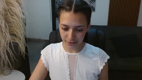 Snapshot of angeline_davies chatting on March 3, 2025, 3:09 pm angeline_davies online show from March 3, 2025, 3:09 pm