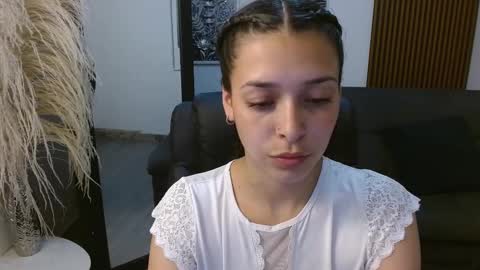 Snapshot of angeline_davies chatting on March 3, 2025, 6:12 pm angeline_davies online show from March 3, 2025, 6:12 pm