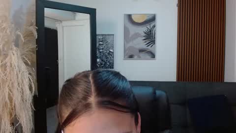 Snapshot of angeline_davies chatting on March 7, 2025, 10:32 pm angeline_davies online show from March 7, 2025, 10:32 pm