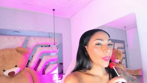 Angeline Heet online show from December 16, 2025, 3:33 am