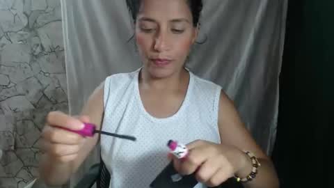 angela online show from December 1, 2025, 12:26 am