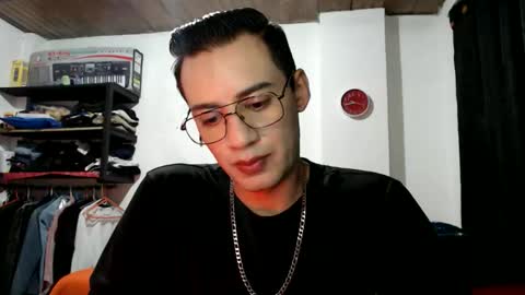 angelitoguerra2024 online show from March 18, 2026, 1:42 am