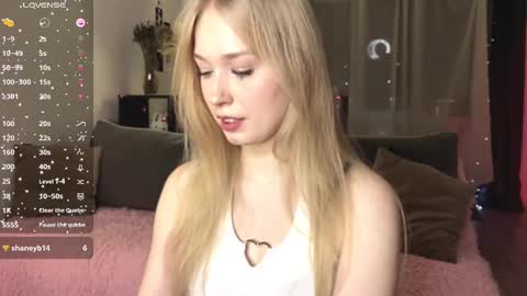 Snapshot of angelkissmee chatting on January 30, 2025, 3:19 pm angelkissmee online show from January 30, 2025, 3:19 pm