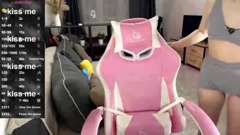 Snapshot of angelkissmee chatting on November 27, 2025, 4:42 pm angelkissmee online show from November 27, 2025, 4:42 pm