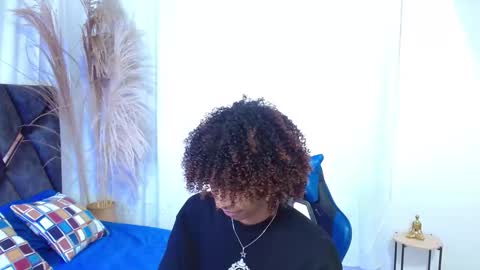 Snapshot of angell18_ chatting on November 25, 2025, 8:09 pm Angel online show from November 25, 2025, 8:09 pm