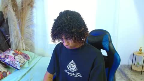 Snapshot of angell18_ chatting on May 14, 2026, 8:59 pm Angel online show from May 14, 2026, 8:59 pm
