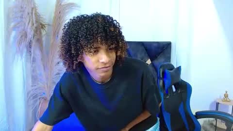 Snapshot of angell18_ chatting on June 13, 2026, 8:40 pm Angel online show from June 13, 2026, 8:40 pm