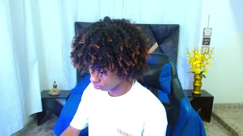 Snapshot of angell18_ chatting on July 10, 2026, 9:06 pm Angel online show from July 10, 2026, 9:06 pm