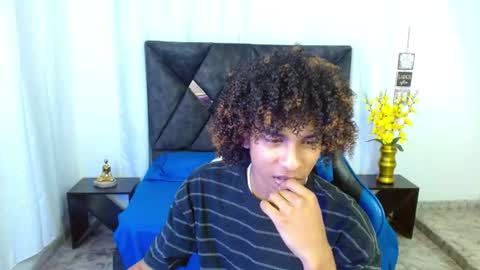 Snapshot of angell18_ chatting on July 17, 2026, 9:19 pm Angel online show from July 17, 2026, 9:19 pm