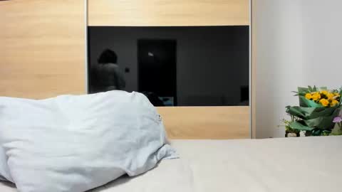 KrystyYo online show from January 24, 2025, 5:21 am