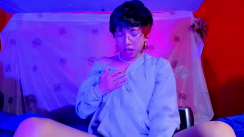 Snapshot of angellonfire chatting on February 16, 2025, 12:21 pm Angel online show from February 16, 2025, 12:21 pm