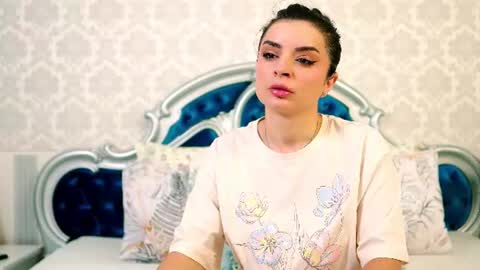Snapshot of angelmarryy chatting on June 22, 2026, 5:04 am Natalia online show from June 22, 2026, 5:04 am