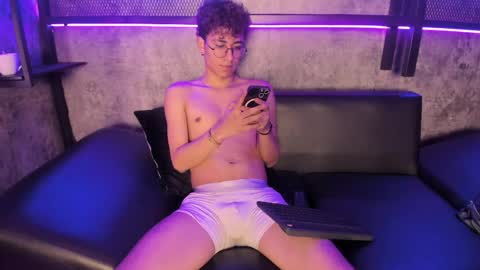 angelobellini online show from April 27, 2026, 3:21 pm