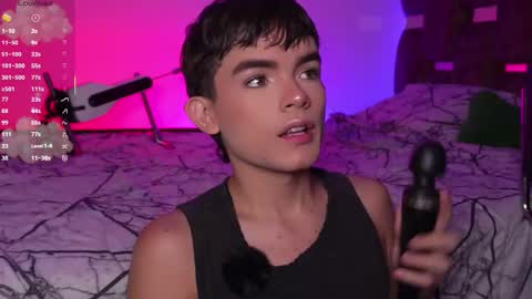 Angelo I work from home this is my room  online show from October 18, 2025, 9:32 am