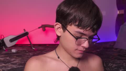 Angelo I work from home this is my room  online show from November 11, 2025, 12:27 pm