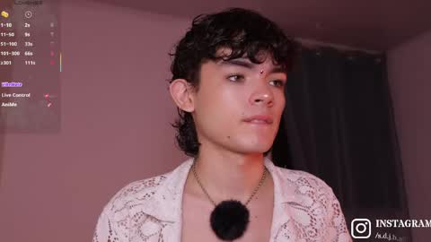 Snapshot of angelocute_ chatting on April 19, 2026, 1:38 am Angelo I work from home this is my room online show from April 19, 2026, 1:38 am