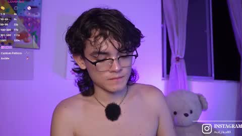 Angelo I work from home this is my room  online show from July 18, 2026, 1:54 am
