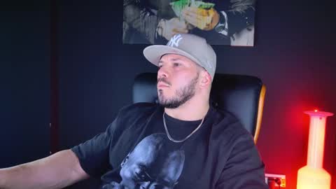 Snapshot of angeloeric chatting on December 7, 2024, 9:22 pm BlackWolf online show from December 7, 2024, 9:22 pm