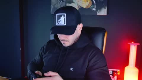 Snapshot of angeloeric chatting on December 16, 2024, 6:43 am BlackWolf online show from December 16, 2024, 6:43 am