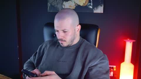 Snapshot of angeloeric chatting on December 20, 2024, 2:16 pm BlackWolf online show from December 20, 2024, 2:16 pm