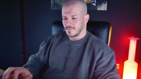 Snapshot of angeloeric chatting on December 20, 2024, 5:18 pm BlackWolf online show from December 20, 2024, 5:18 pm