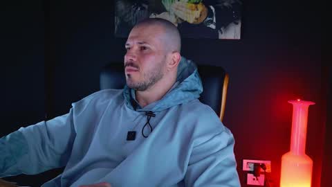 Snapshot of angeloeric chatting on December 28, 2024, 12:56 pm BlackWolf online show from December 28, 2024, 12:56 pm