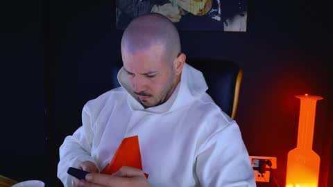 Snapshot of angeloeric chatting on January 12, 2025, 1:05 pm BlackWolf online show from January 12, 2025, 1:05 pm