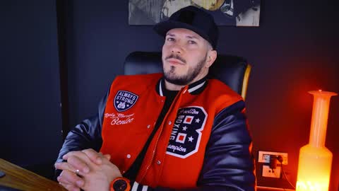 Snapshot of angeloeric chatting on February 4, 2025, 8:35 am BlackWolf online show from February 4, 2025, 8:35 am