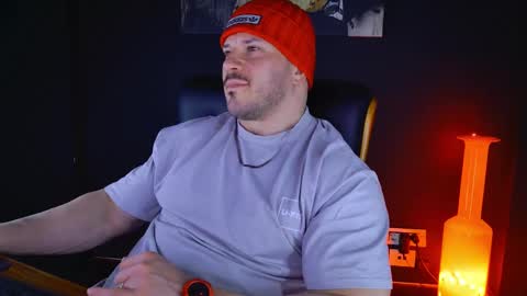 Snapshot of angeloeric chatting on February 9, 2025, 6:47 pm BlackWolf online show from February 9, 2025, 6:47 pm