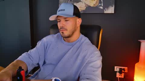 Snapshot of angeloeric chatting on September 25, 2025, 9:46 am BlackWolf online show from September 25, 2025, 9:46 am