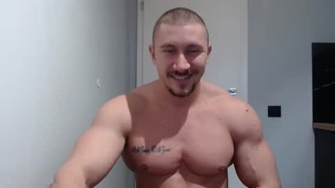 Snapshot of angelofit chatting on December 2, 2024, 11:56 am ------- SEX SHOW WITH GUYS AND GIRLS MUSCLE SHOW online show from December 2, 2024, 11:56 am