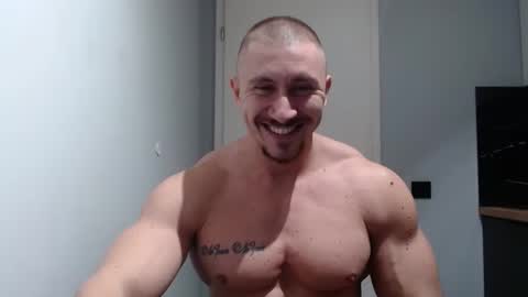 Snapshot of angelofit chatting on December 21, 2024, 6:34 pm ------- SEX SHOW WITH GUYS AND GIRLS MUSCLE SHOW online show from December 21, 2024, 6:34 pm