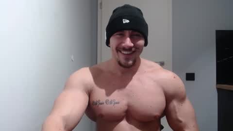 Snapshot of angelofit chatting on January 4, 2025, 10:24 pm ------- SEX SHOW WITH GUYS AND GIRLS MUSCLE SHOW online show from January 4, 2025, 10:24 pm