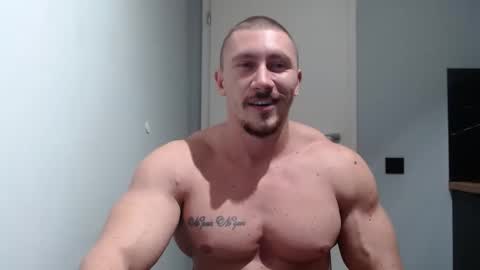 Snapshot of angelofit chatting on January 6, 2025, 10:05 pm ------- SEX SHOW WITH GUYS AND GIRLS MUSCLE SHOW online show from January 6, 2025, 10:05 pm