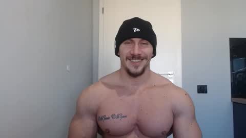 Snapshot of angelofit chatting on January 11, 2025, 1:01 pm ------- SEX SHOW WITH GUYS AND GIRLS MUSCLE SHOW online show from January 11, 2025, 1:01 pm