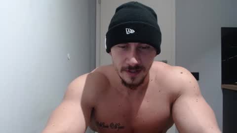 Snapshot of angelofit chatting on January 15, 2025, 7:55 pm ------- SEX SHOW WITH GUYS AND GIRLS MUSCLE SHOW online show from January 15, 2025, 7:55 pm