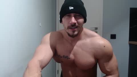 Snapshot of angelofit chatting on January 16, 2025, 10:12 pm ------- SEX SHOW WITH GUYS AND GIRLS MUSCLE SHOW online show from January 16, 2025, 10:12 pm