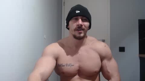 Snapshot of angelofit chatting on January 22, 2025, 10:26 pm ------- SEX SHOW WITH GUYS AND GIRLS MUSCLE SHOW online show from January 22, 2025, 10:26 pm