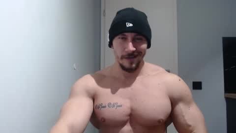 Snapshot of angelofit chatting on January 24, 2025, 7:28 pm ------- SEX SHOW WITH GUYS AND GIRLS MUSCLE SHOW online show from January 24, 2025, 7:28 pm